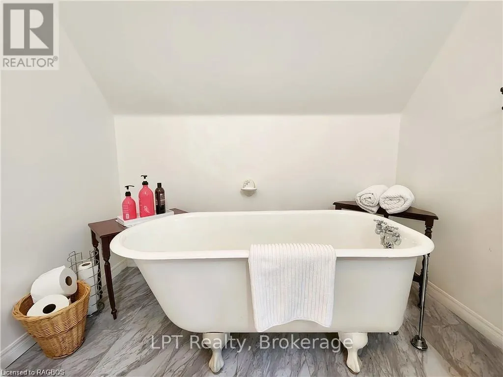 303 ISTHMUS BAY ROAD