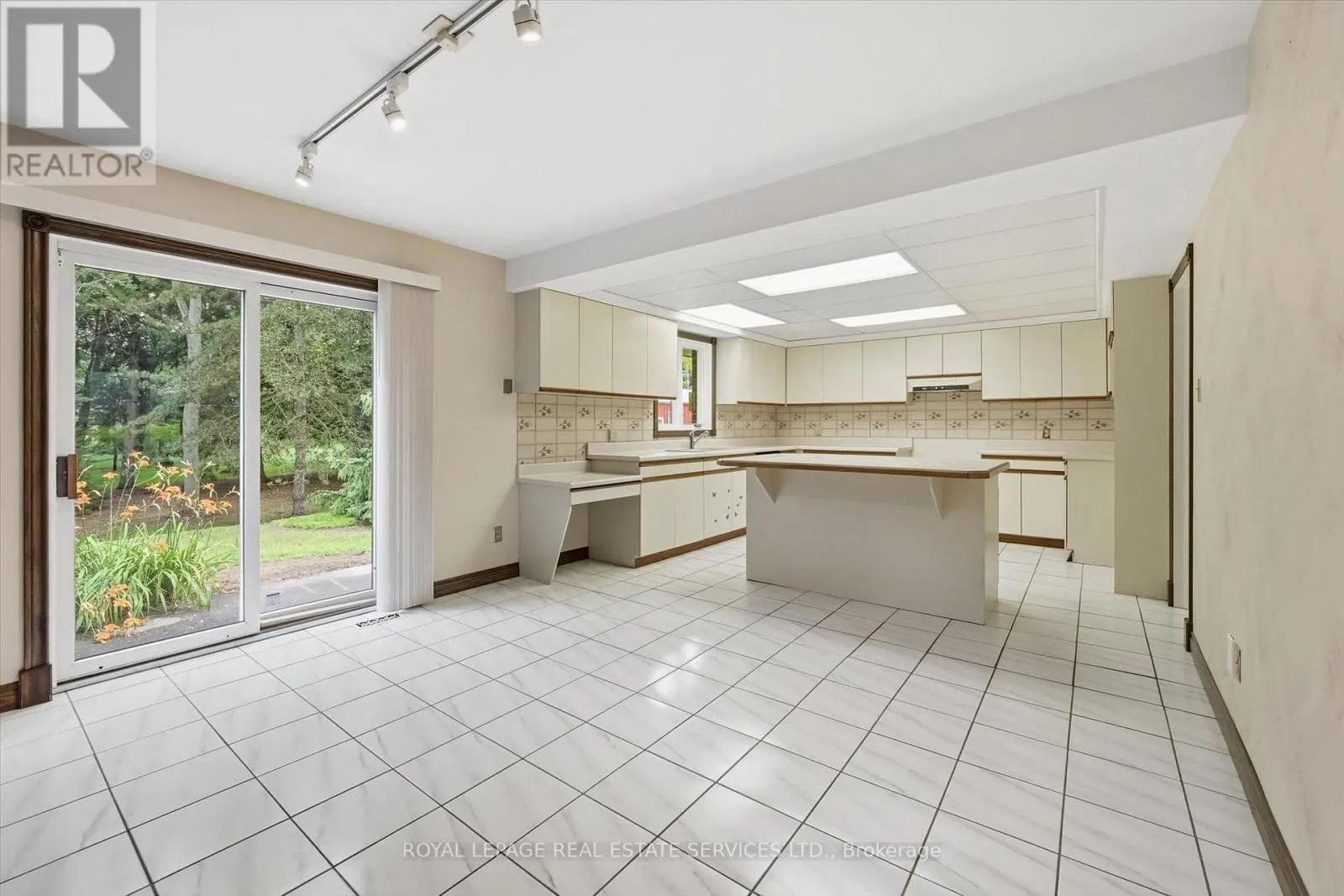 683 CANBORO ROAD
