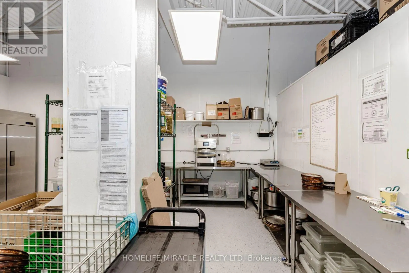 1B - 1120 VICTORIA STREET