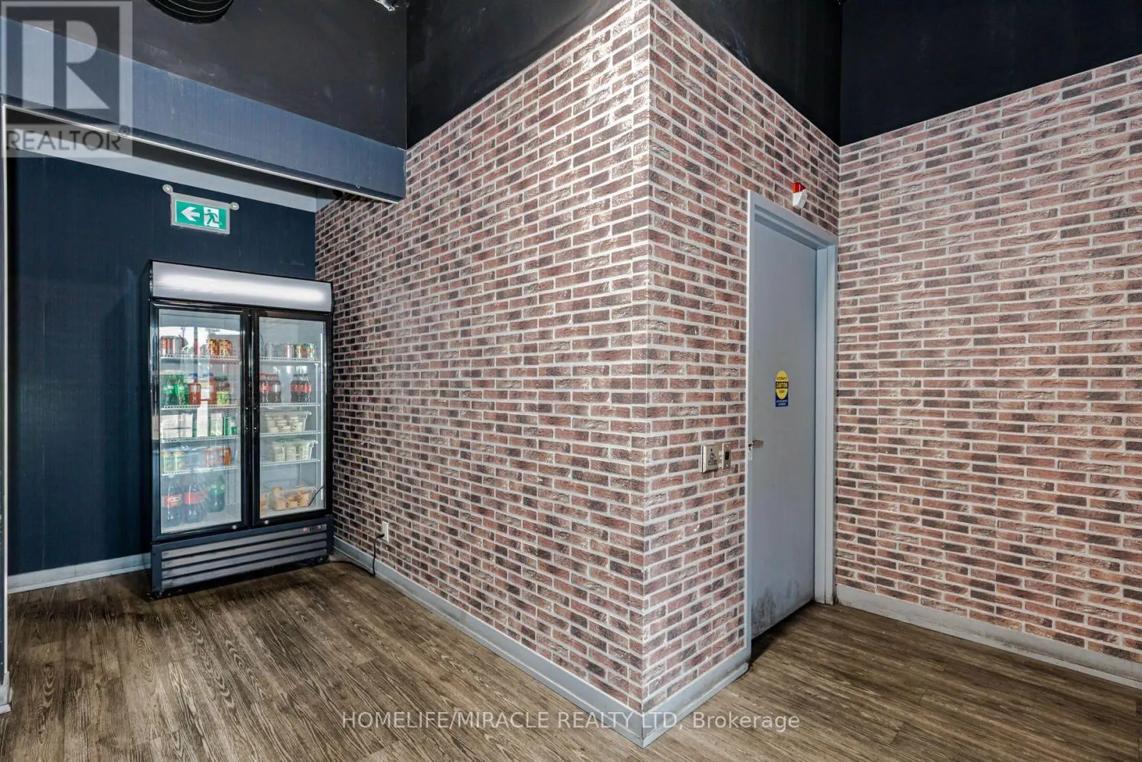 1B - 1120 VICTORIA STREET