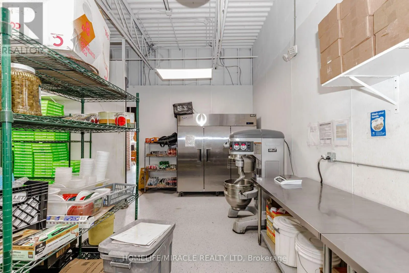 1B - 1120 VICTORIA STREET