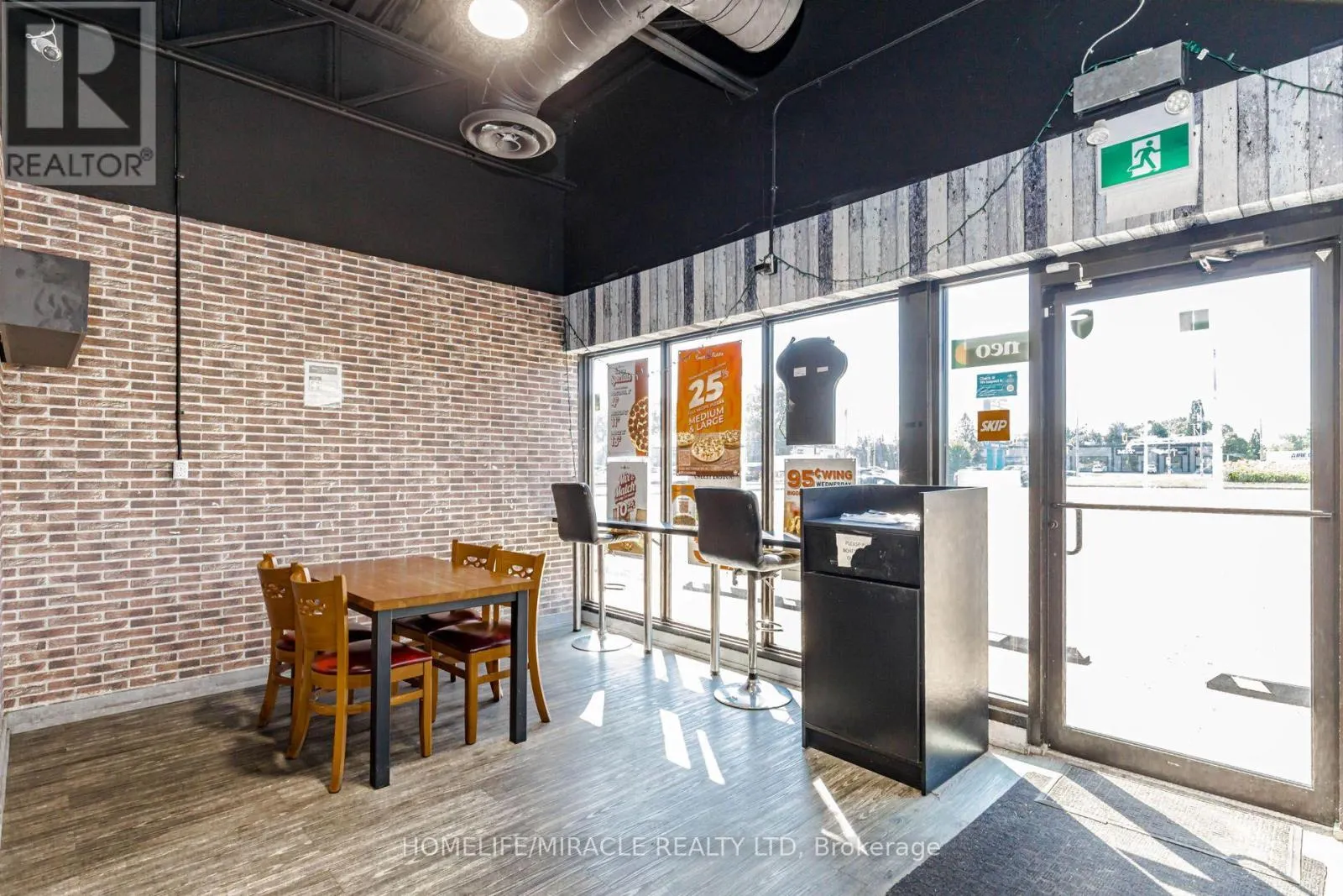 1B - 1120 VICTORIA STREET