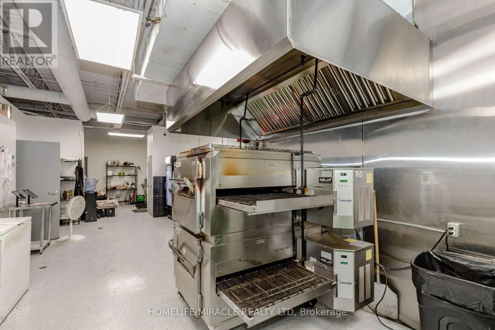 1B - 1120 VICTORIA STREET
