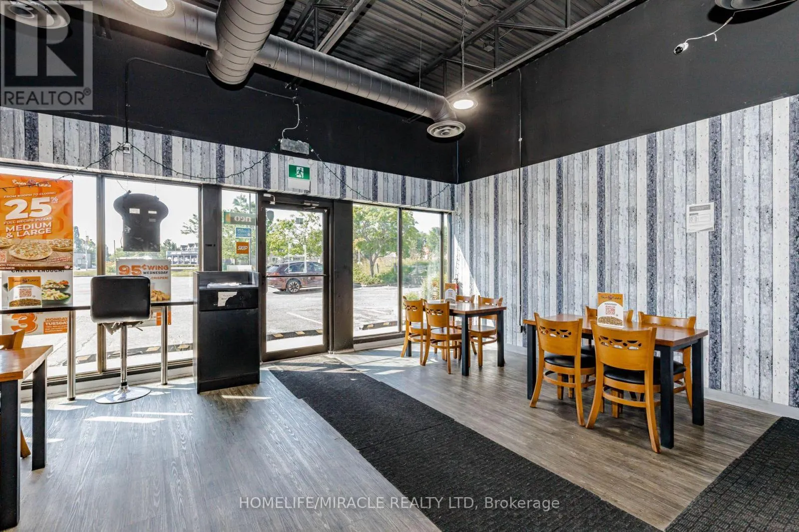 1B - 1120 VICTORIA STREET