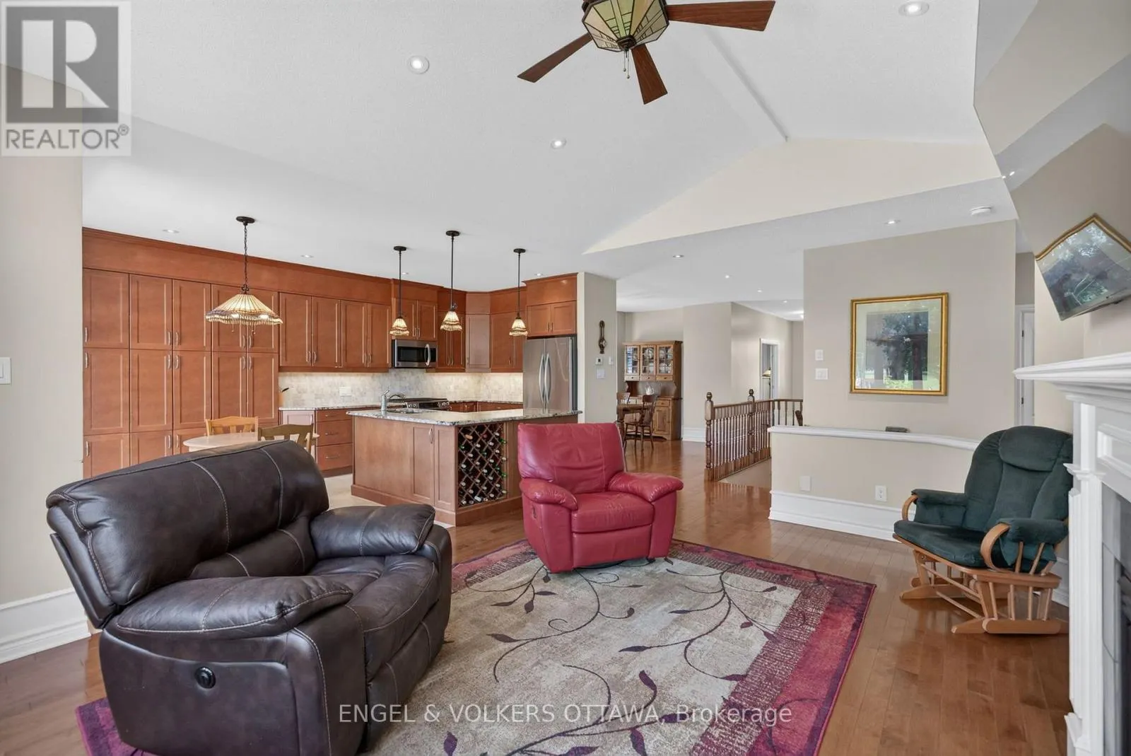 106 EQUINELLE DRIVE