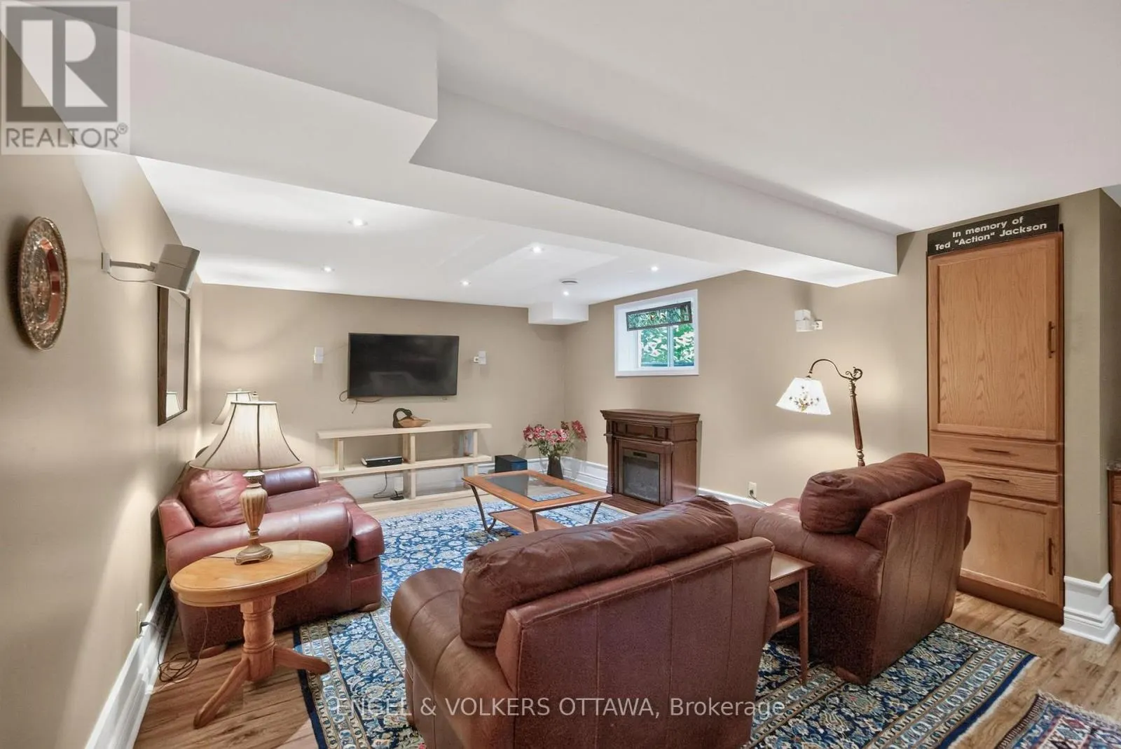 106 EQUINELLE DRIVE