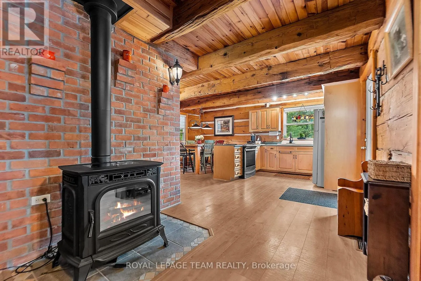 58 HENDRY LANE