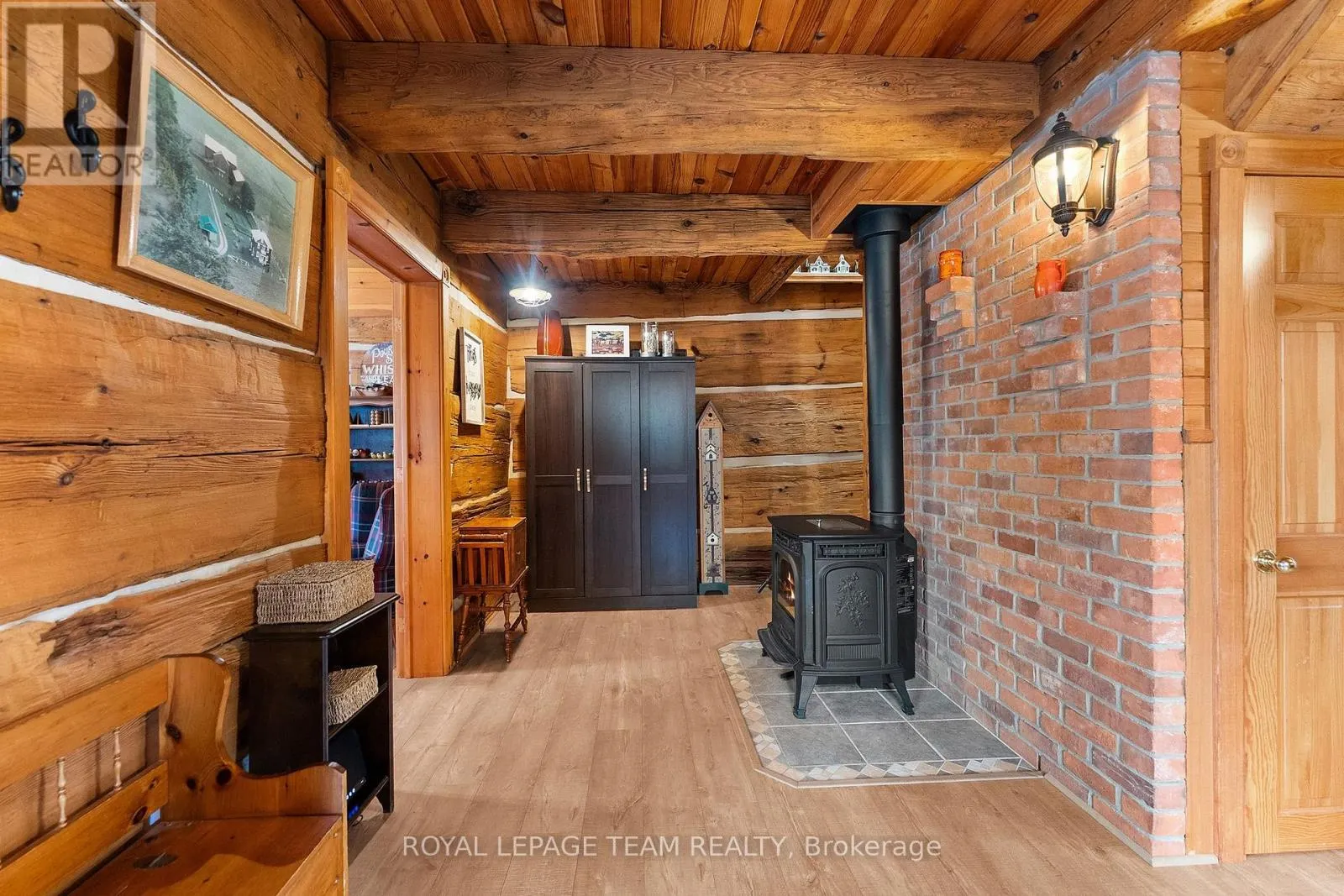 58 HENDRY LANE