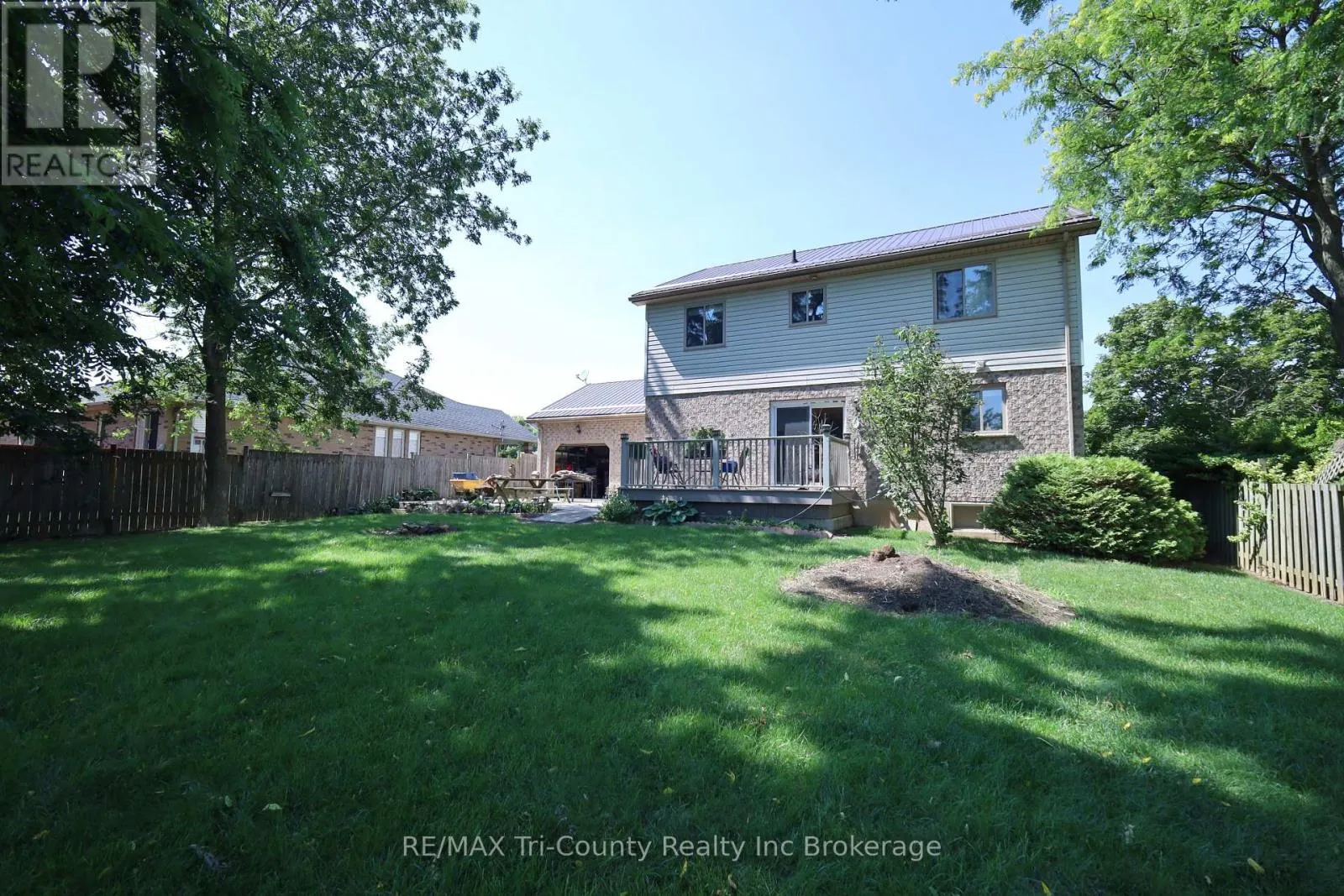 43 TRILLIUM DRIVE