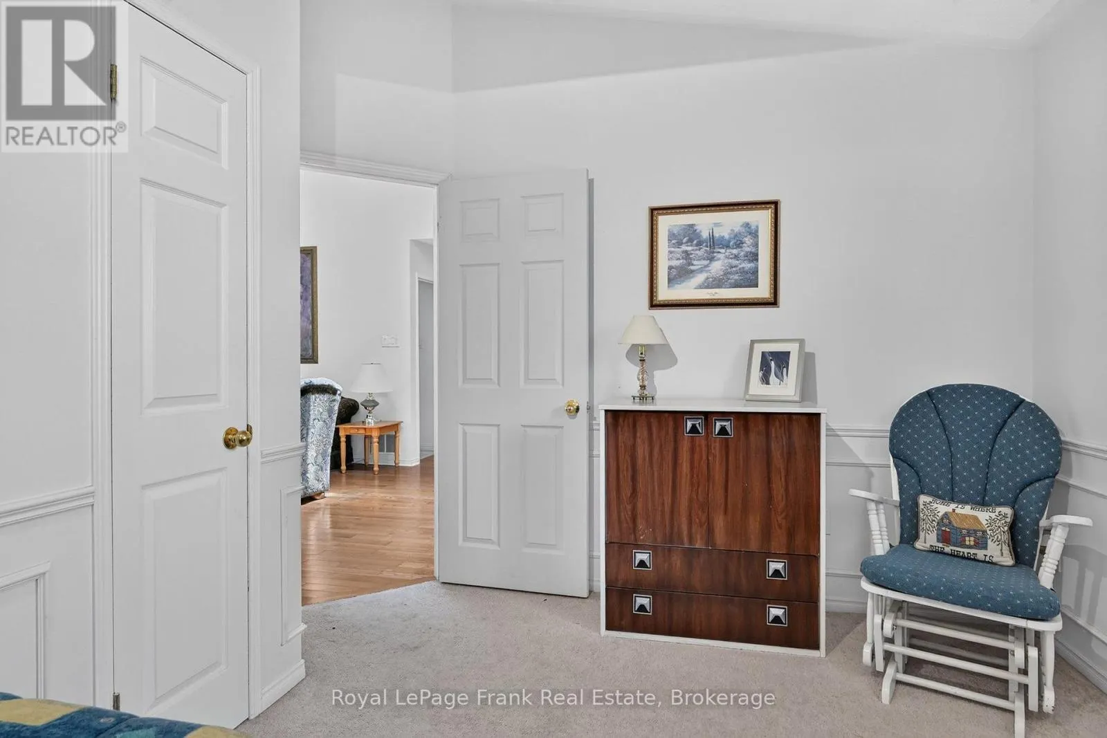 2 IDEAL POINT ROAD S