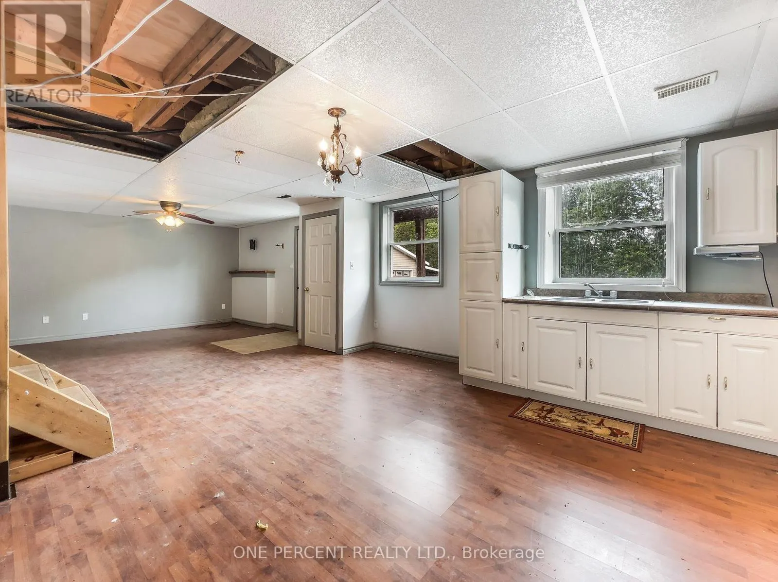 30 WOODRIDGE DRIVE