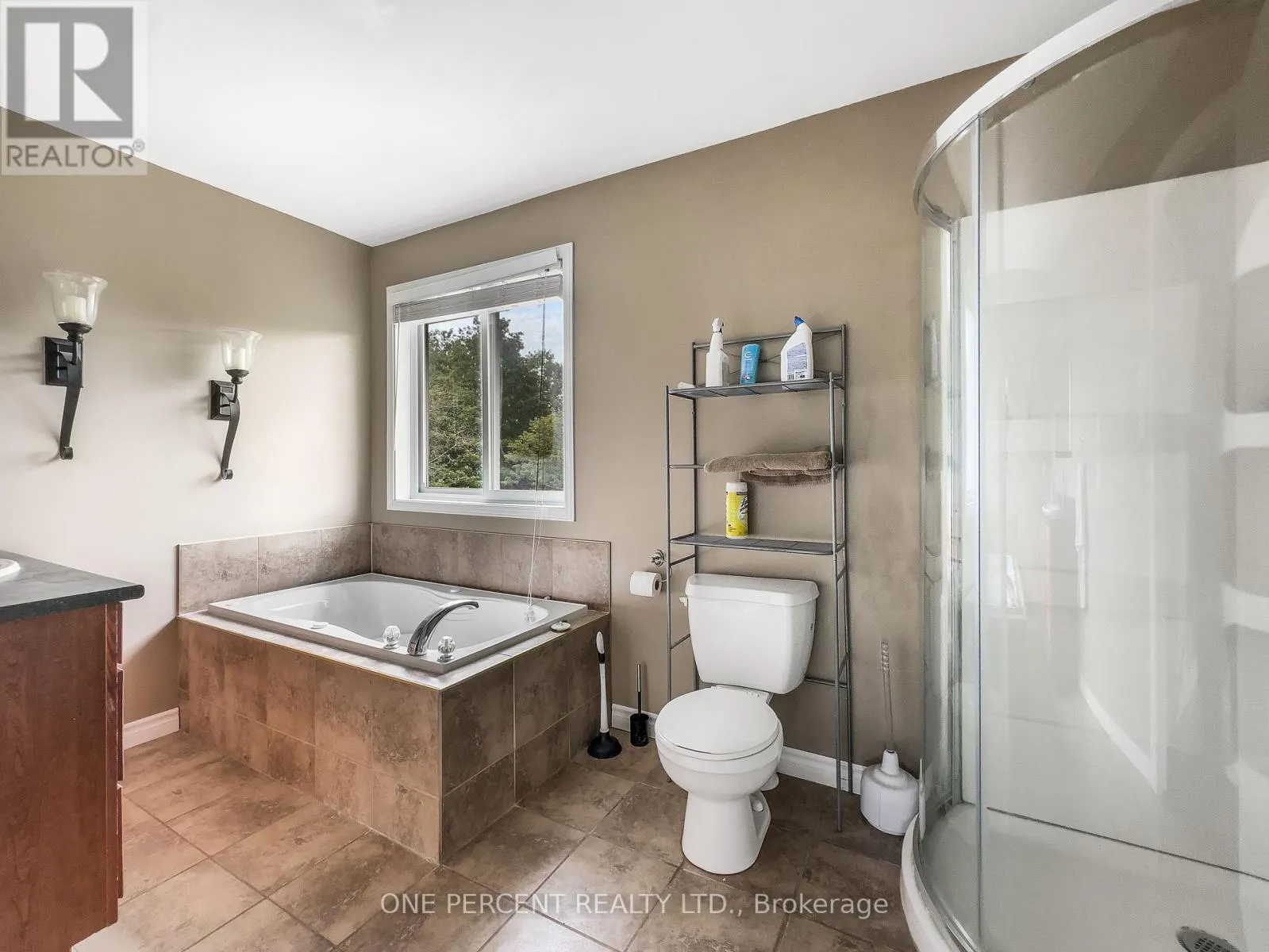 30 WOODRIDGE DRIVE