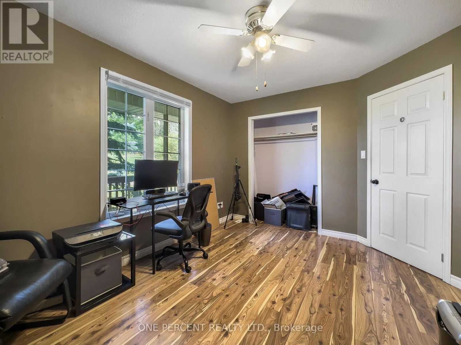 30 WOODRIDGE DRIVE