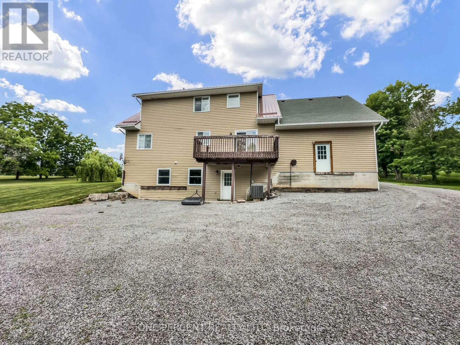 30 WOODRIDGE DRIVE
