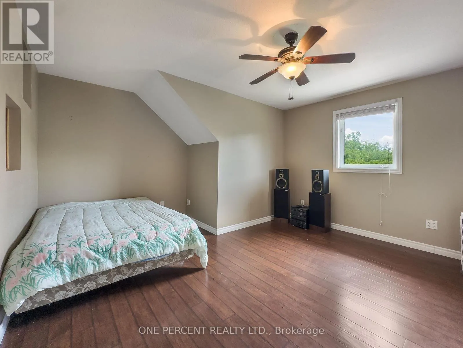 30 WOODRIDGE DRIVE