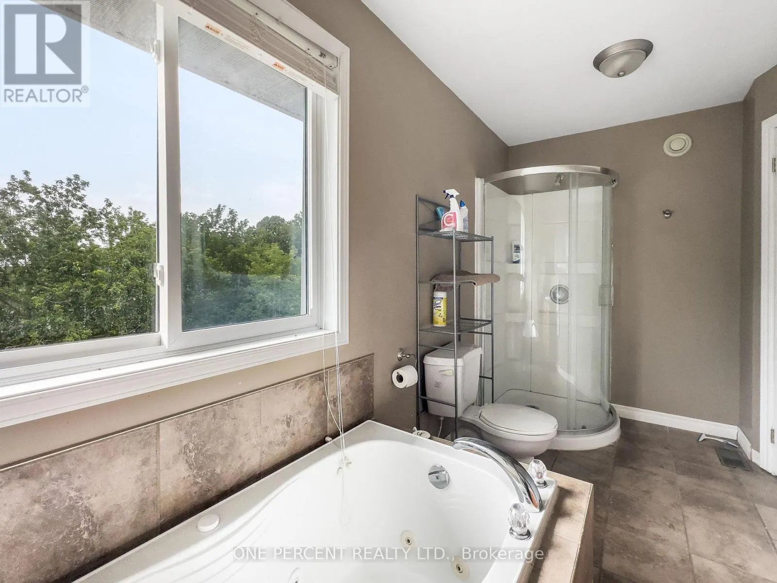 30 WOODRIDGE DRIVE