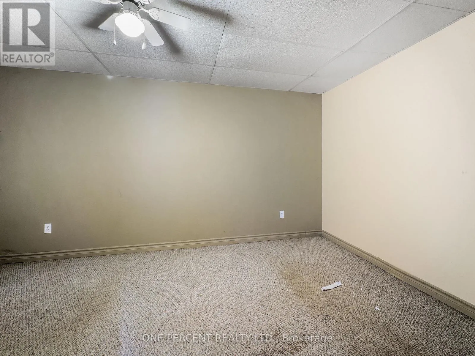 30 WOODRIDGE DRIVE
