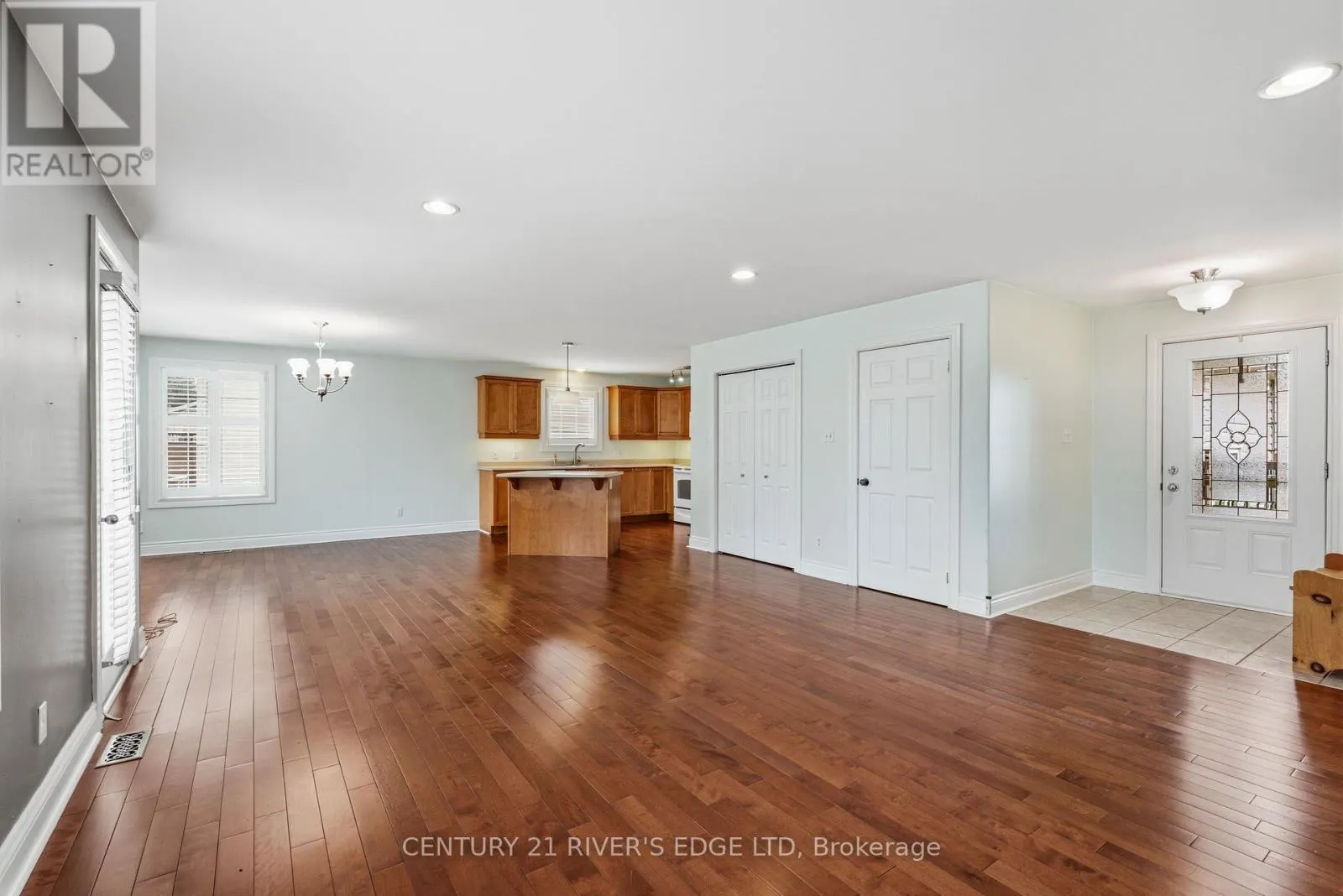 113 BLAKE'S CRESCENT