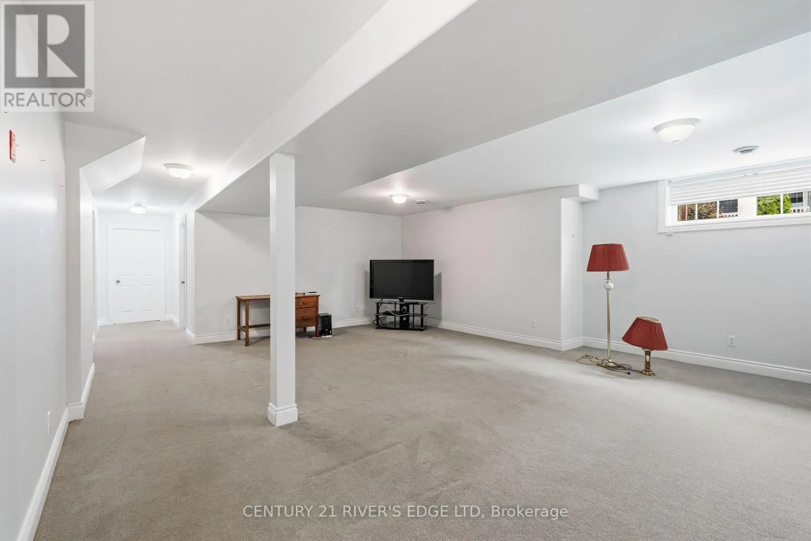 113 BLAKE'S CRESCENT