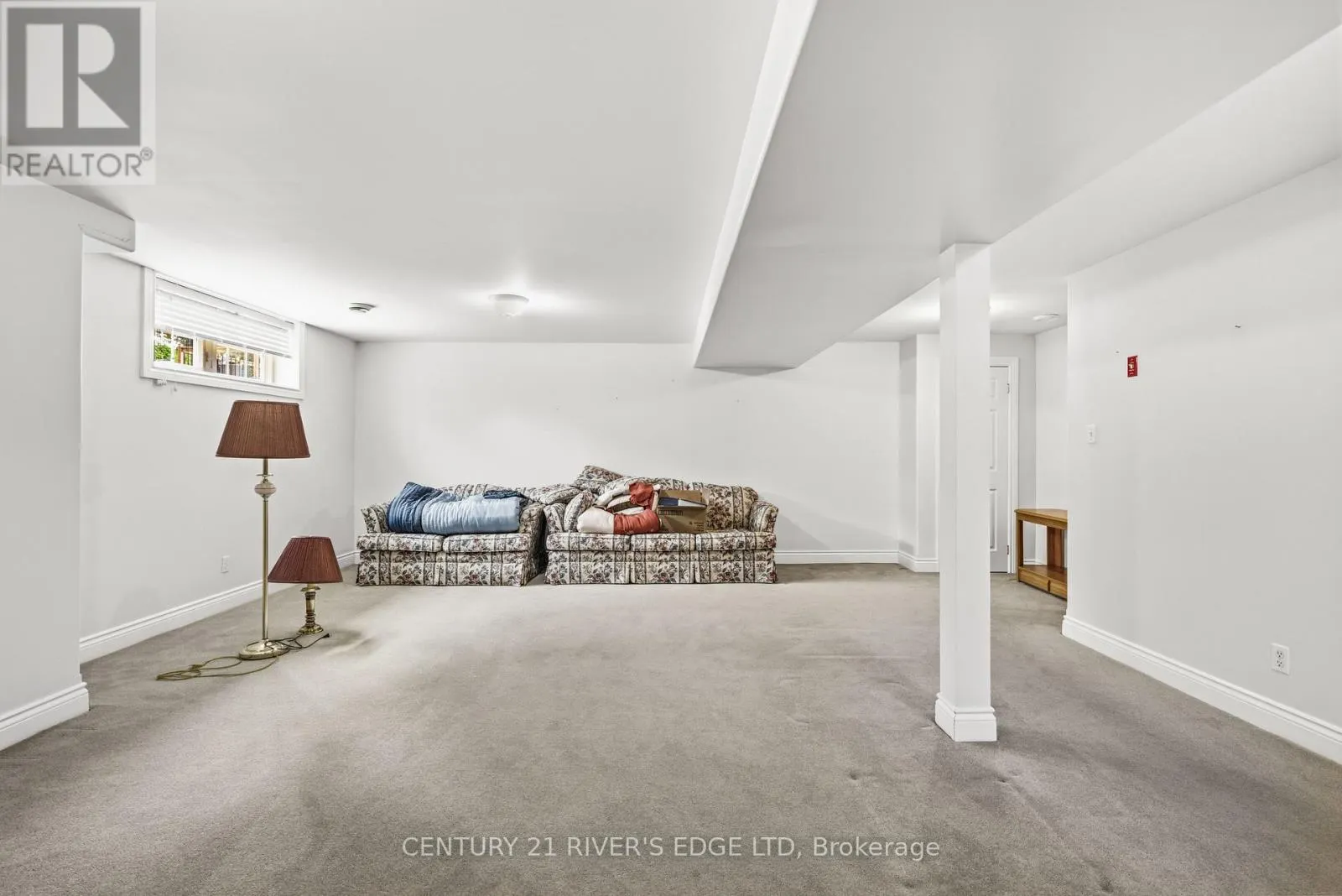 113 BLAKE'S CRESCENT