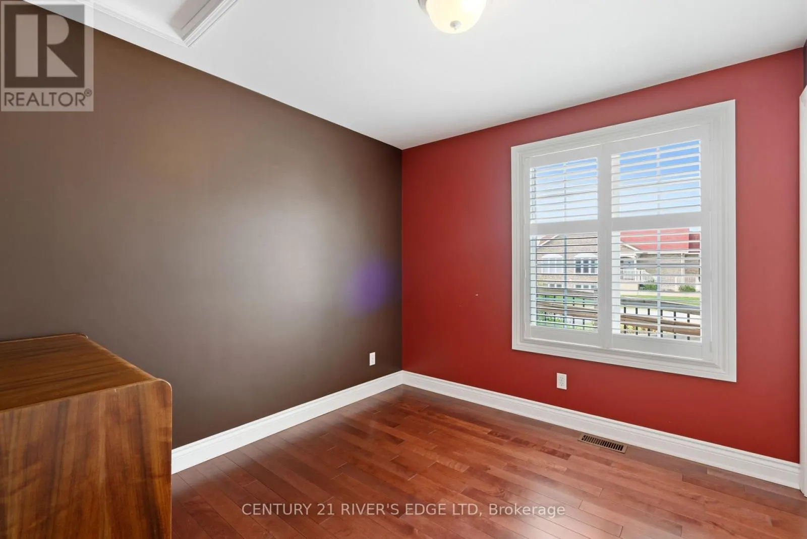 113 BLAKE'S CRESCENT