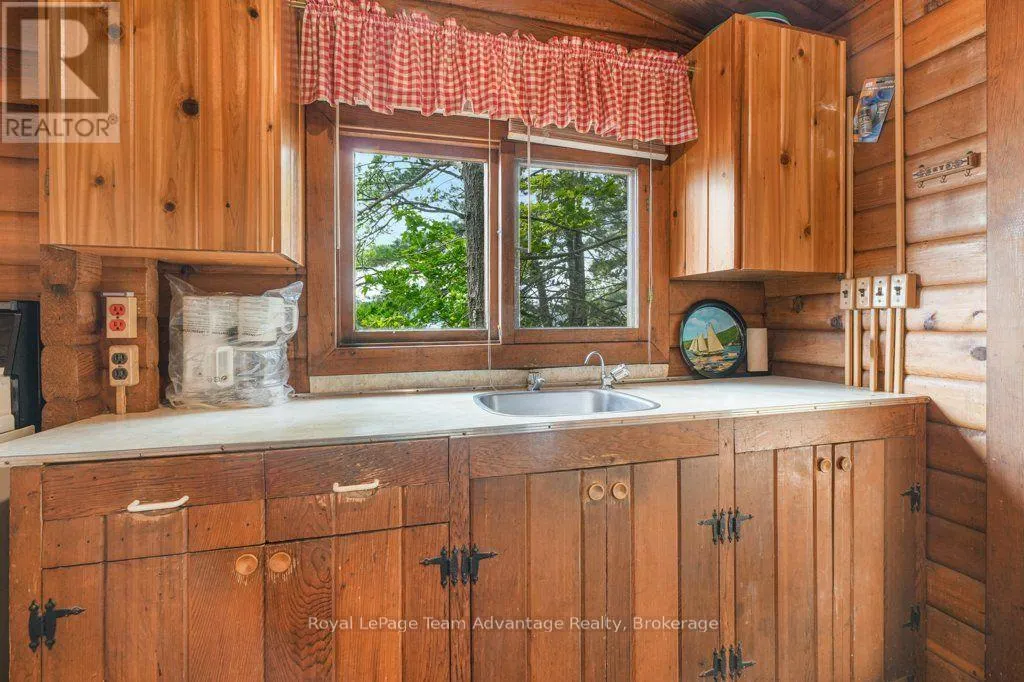 102 BLACKSTONE LAKE WATER