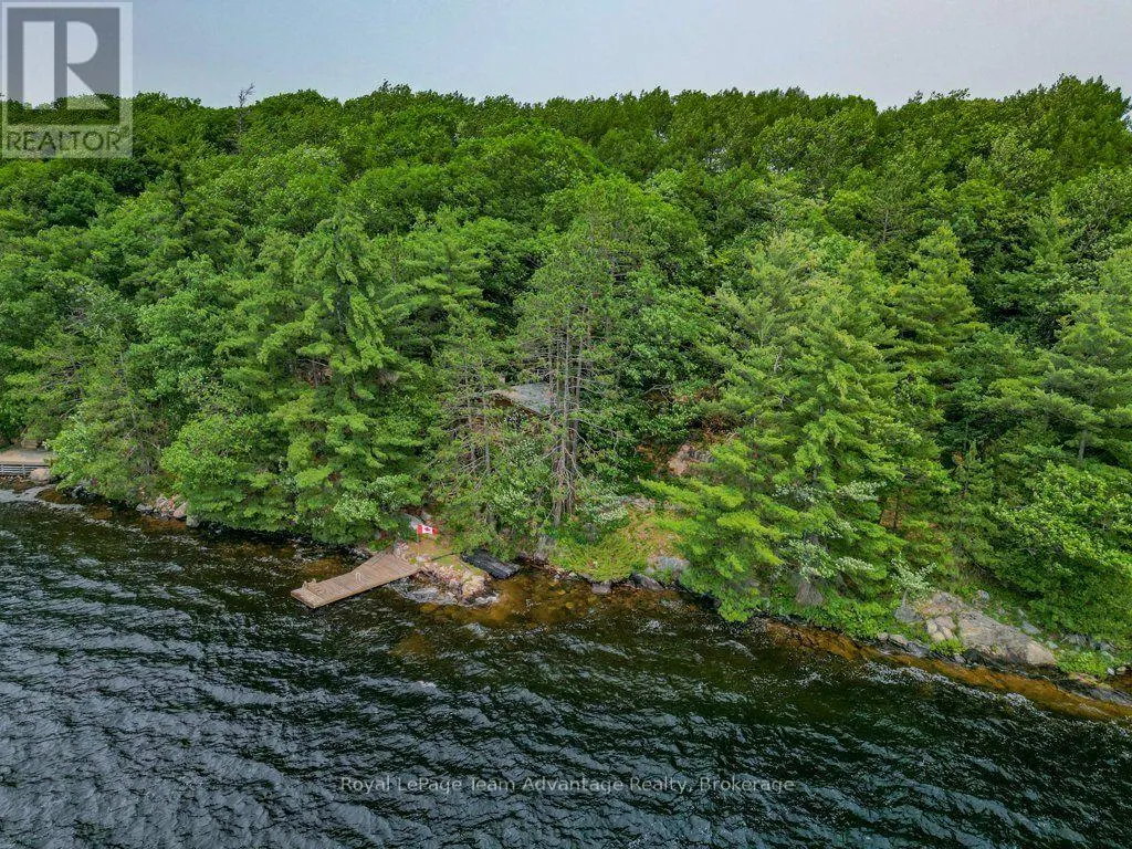 102 BLACKSTONE LAKE WATER