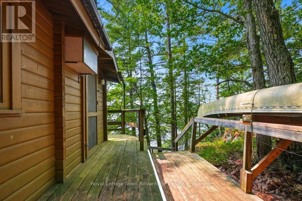 102 BLACKSTONE LAKE WATER