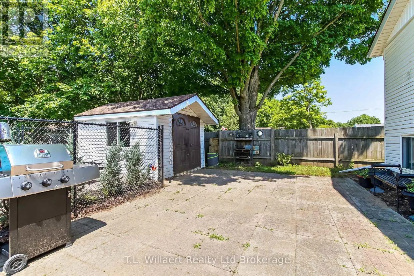17 POTTERS ROAD