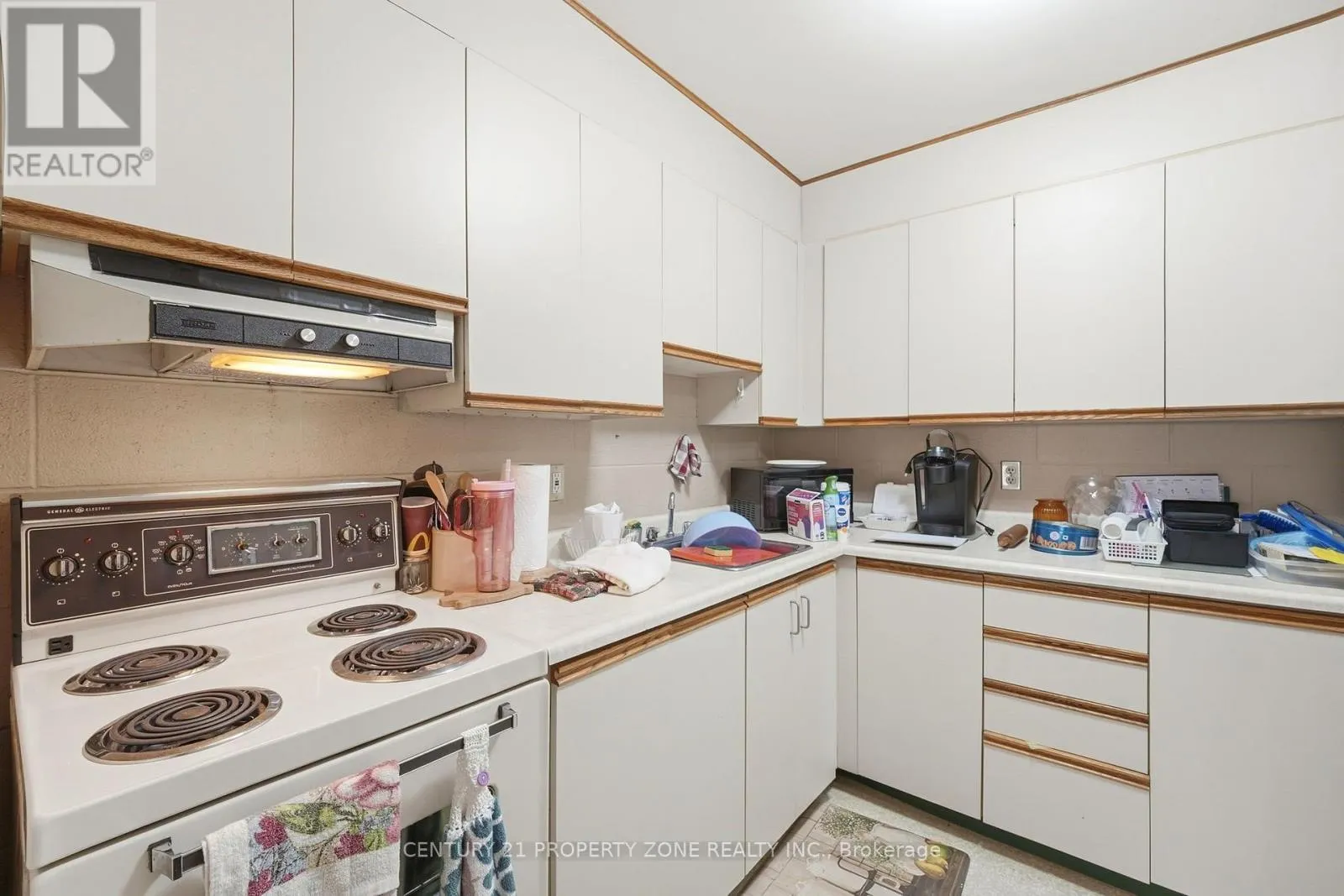 1360 MARYHILL ROAD