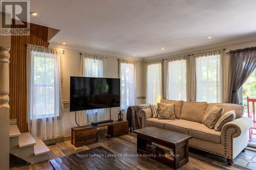 1075 LEONARD LAKE 2 ROAD