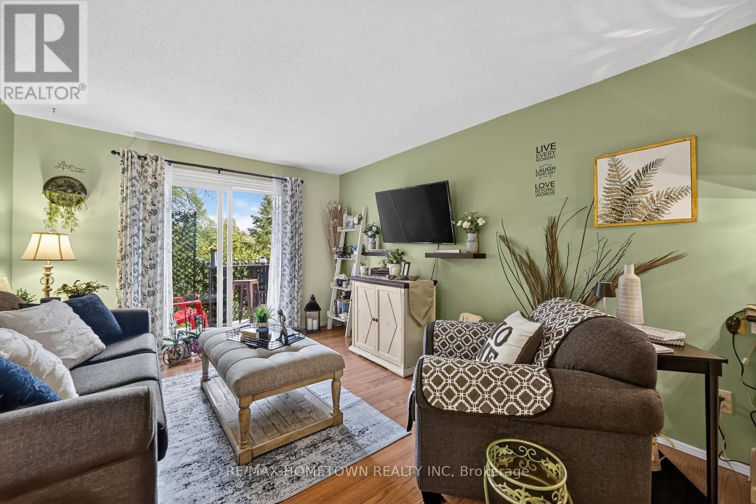 16 - 14 CHARLOTTE PLACE