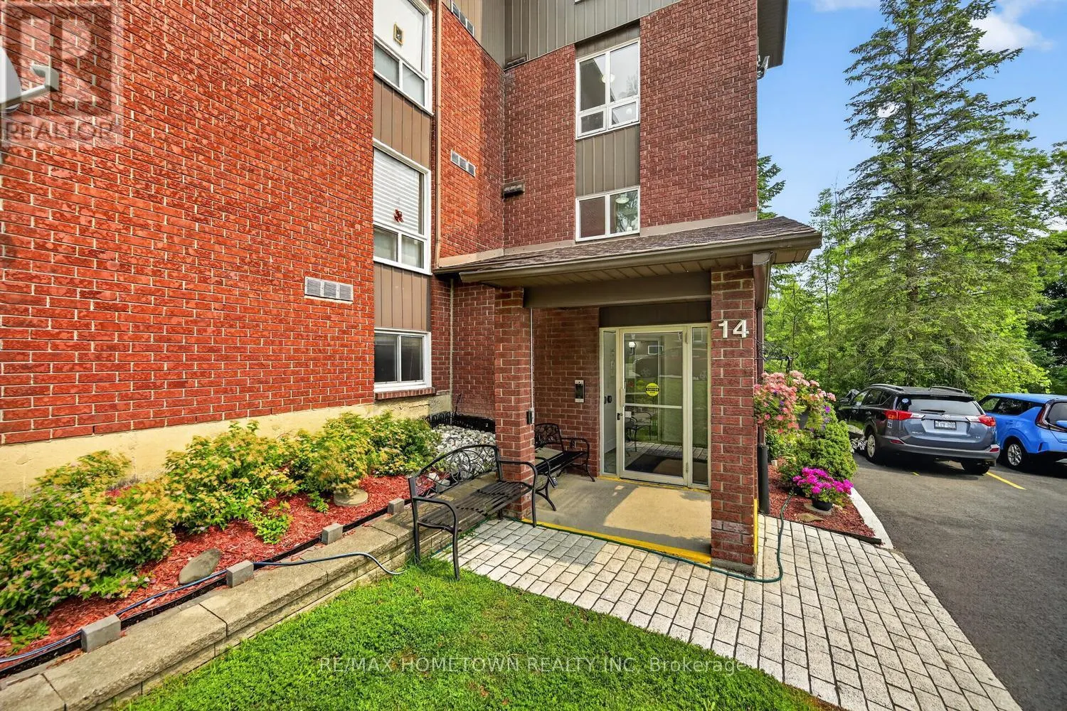 16 - 14 CHARLOTTE PLACE
