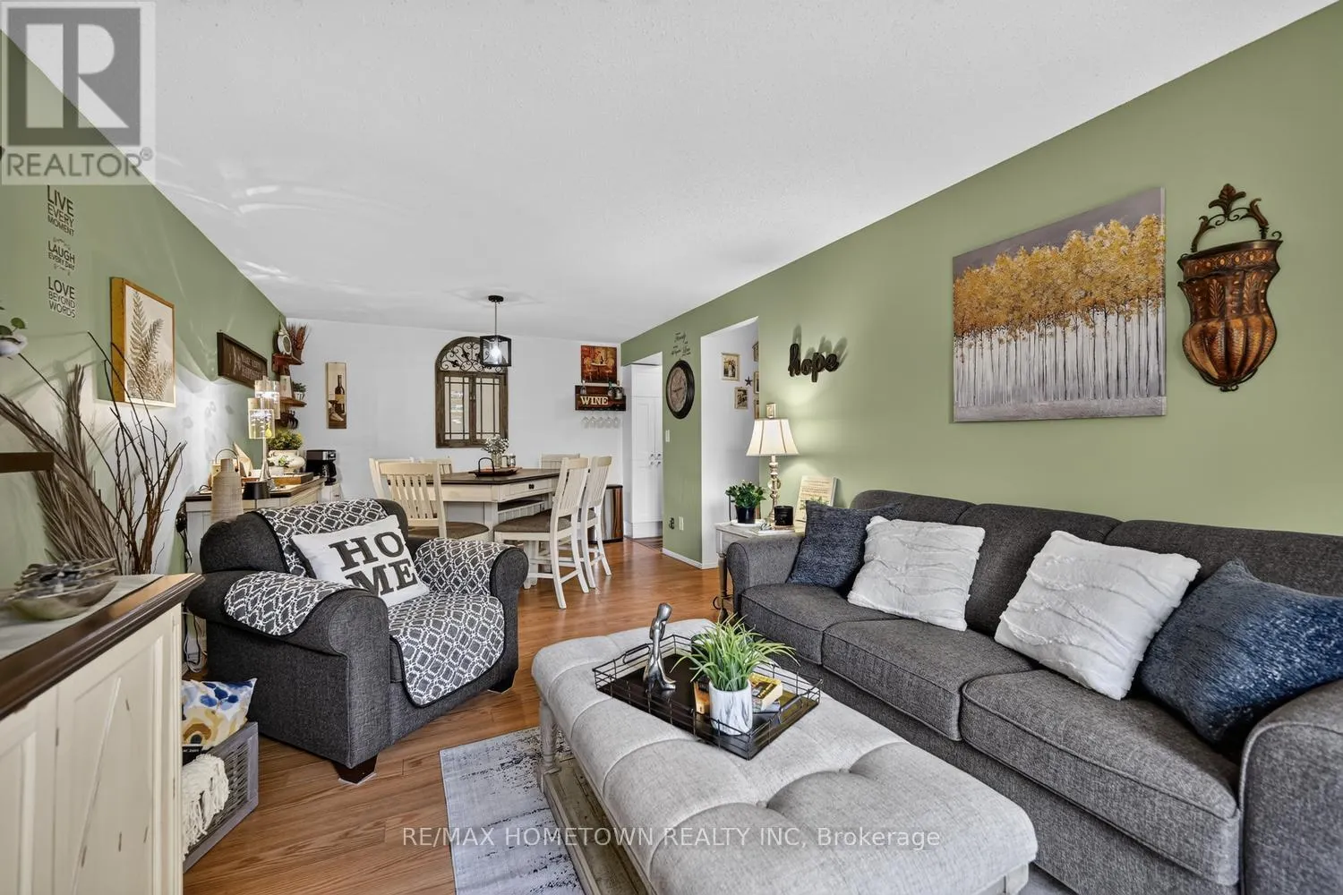 16 - 14 CHARLOTTE PLACE