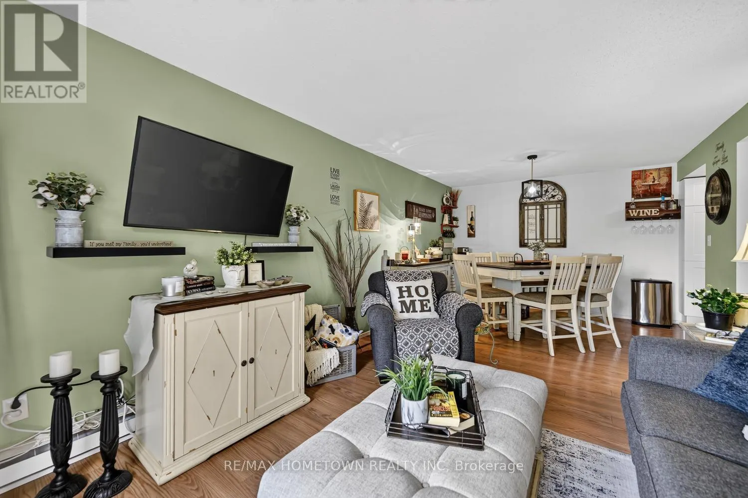 16 - 14 CHARLOTTE PLACE