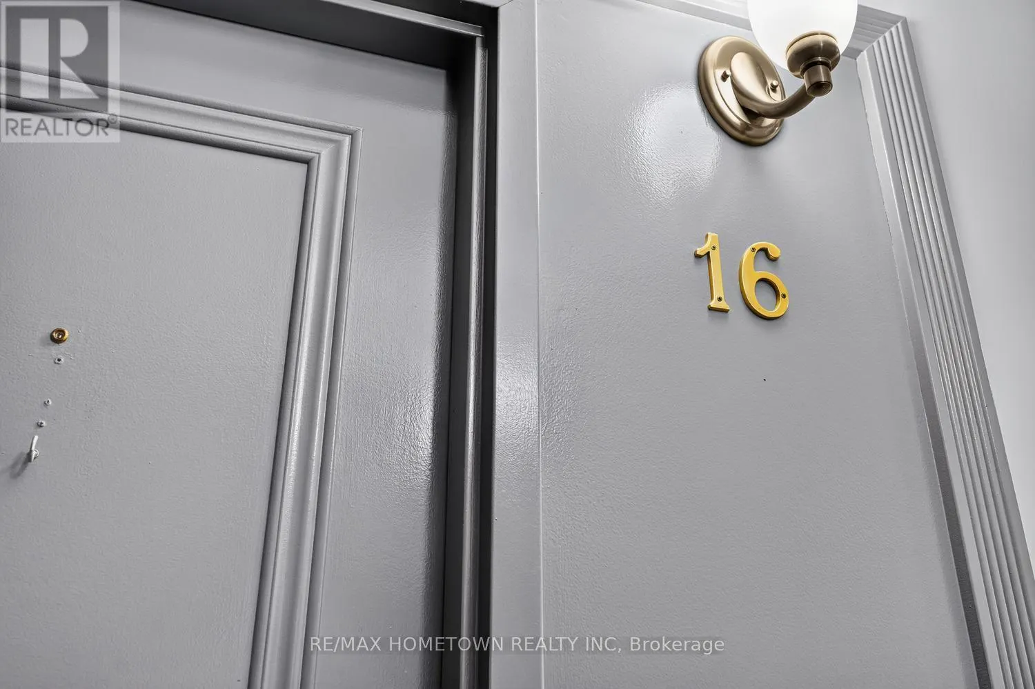 16 - 14 CHARLOTTE PLACE