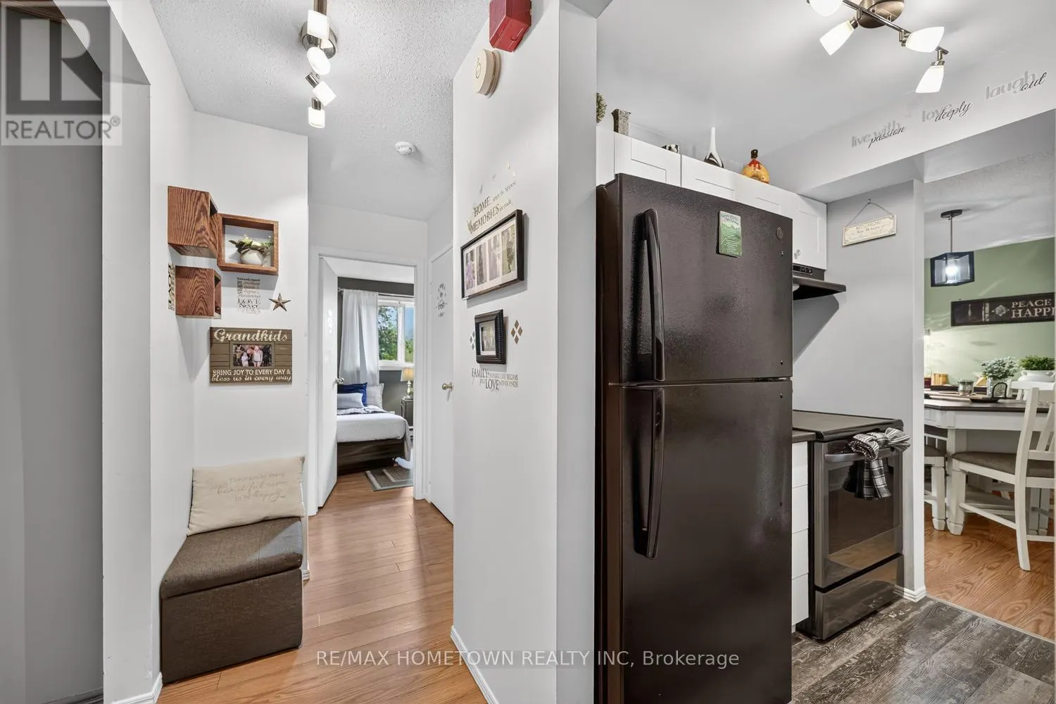 16 - 14 CHARLOTTE PLACE