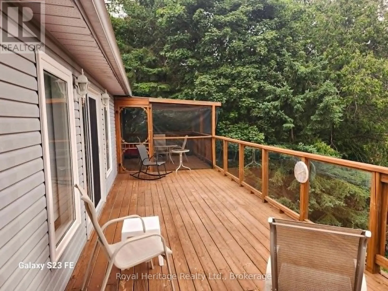 226 FRANCIS STREET E