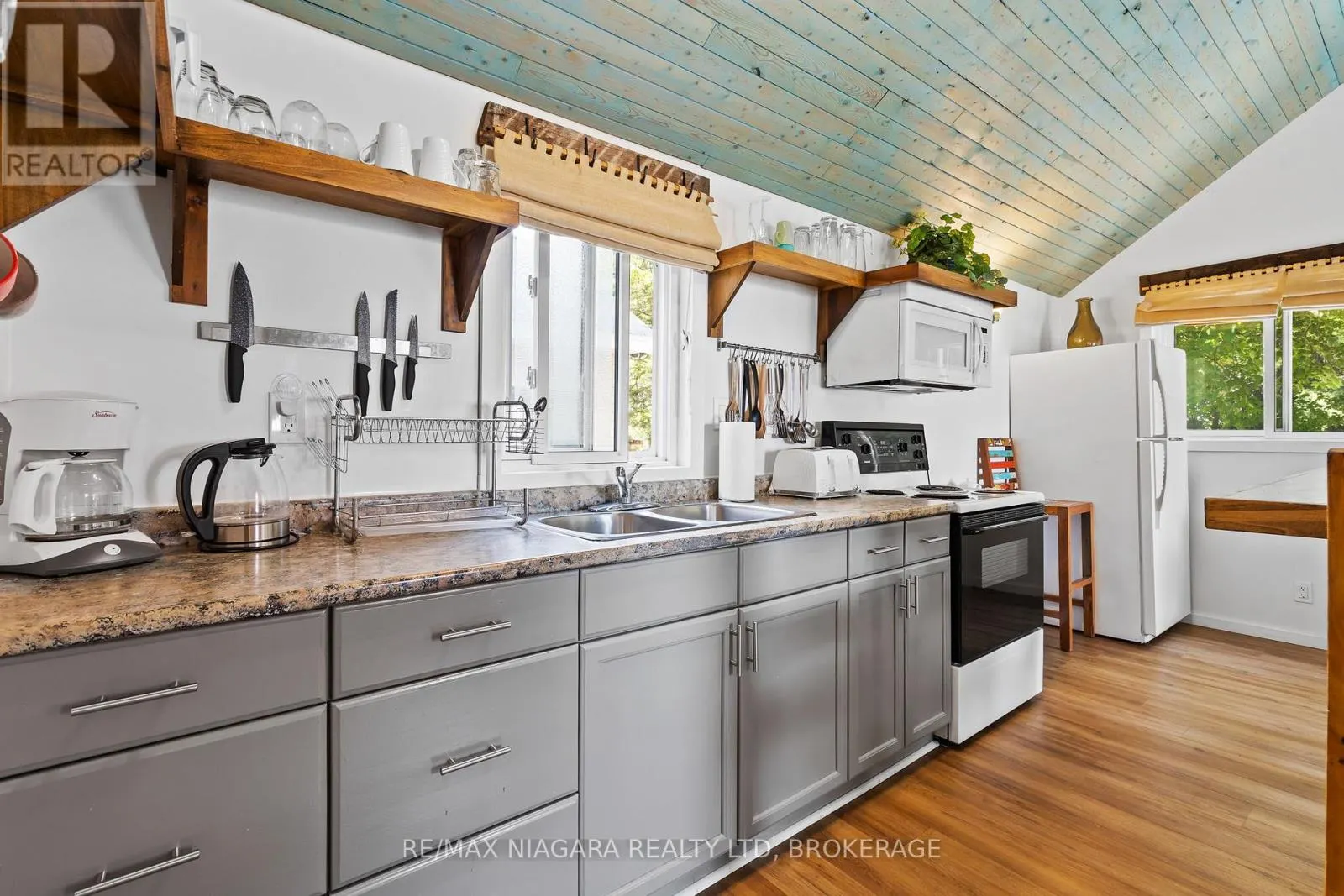 12343 LAKESHORE ROAD