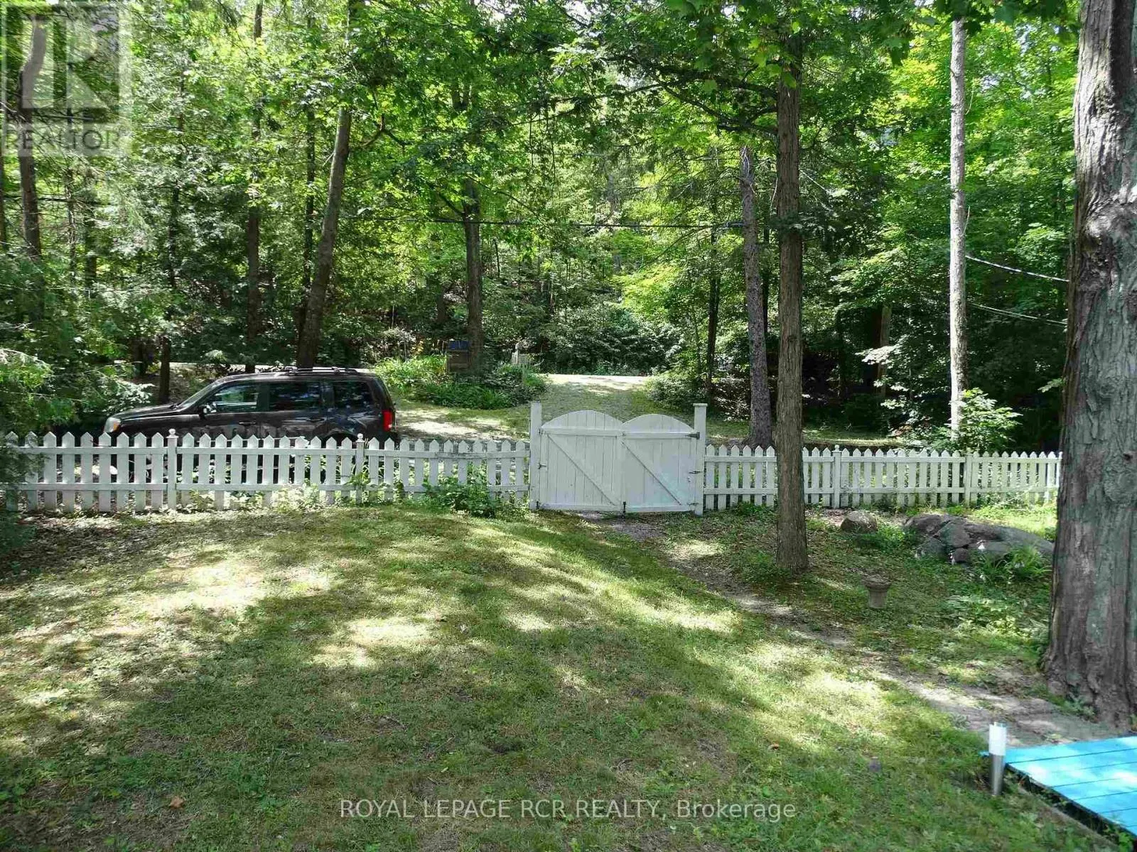 2105 WHITE LAKE ROAD W
