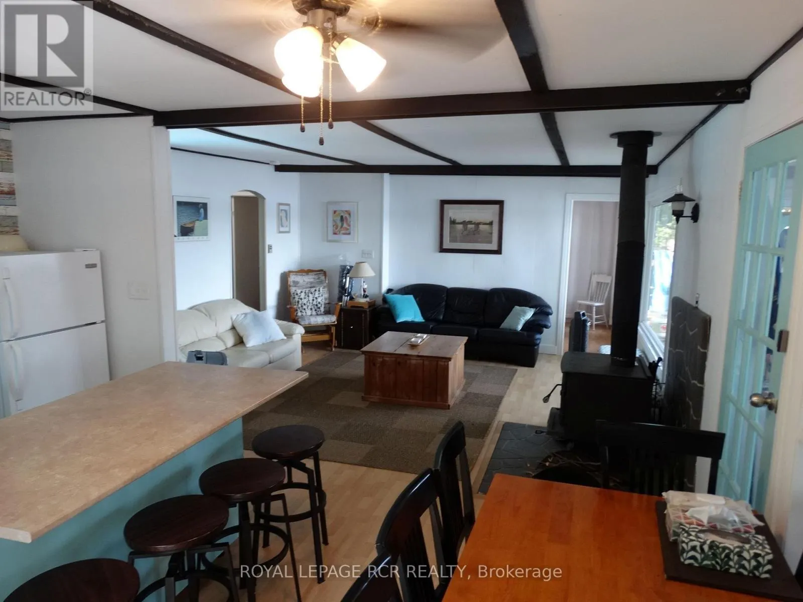 2105 WHITE LAKE ROAD W