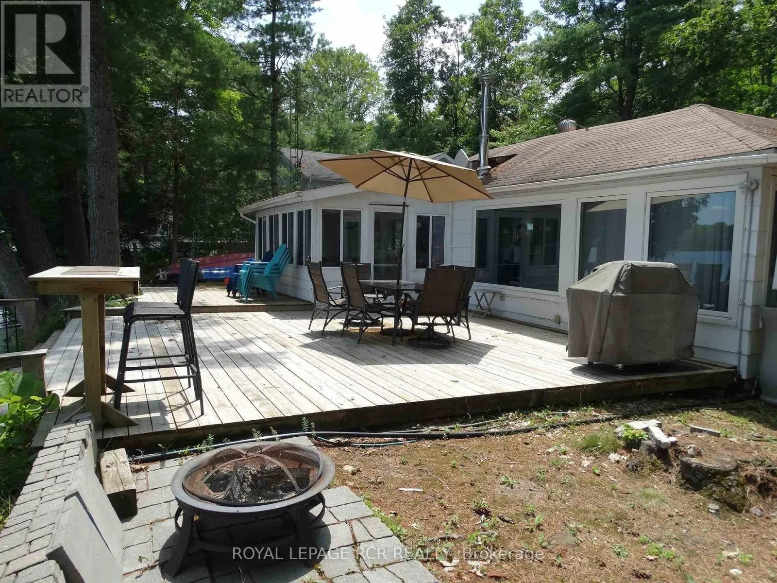 2105 WHITE LAKE ROAD W