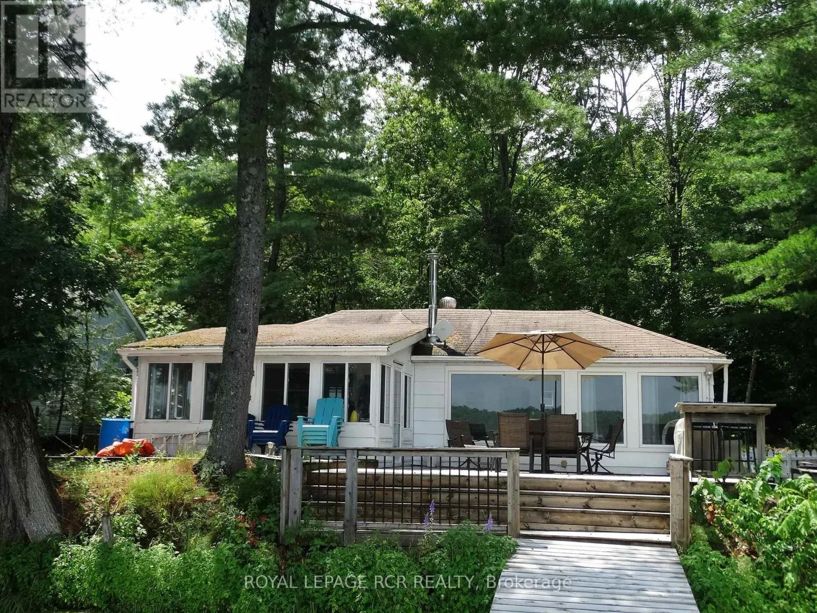 2105 WHITE LAKE ROAD W