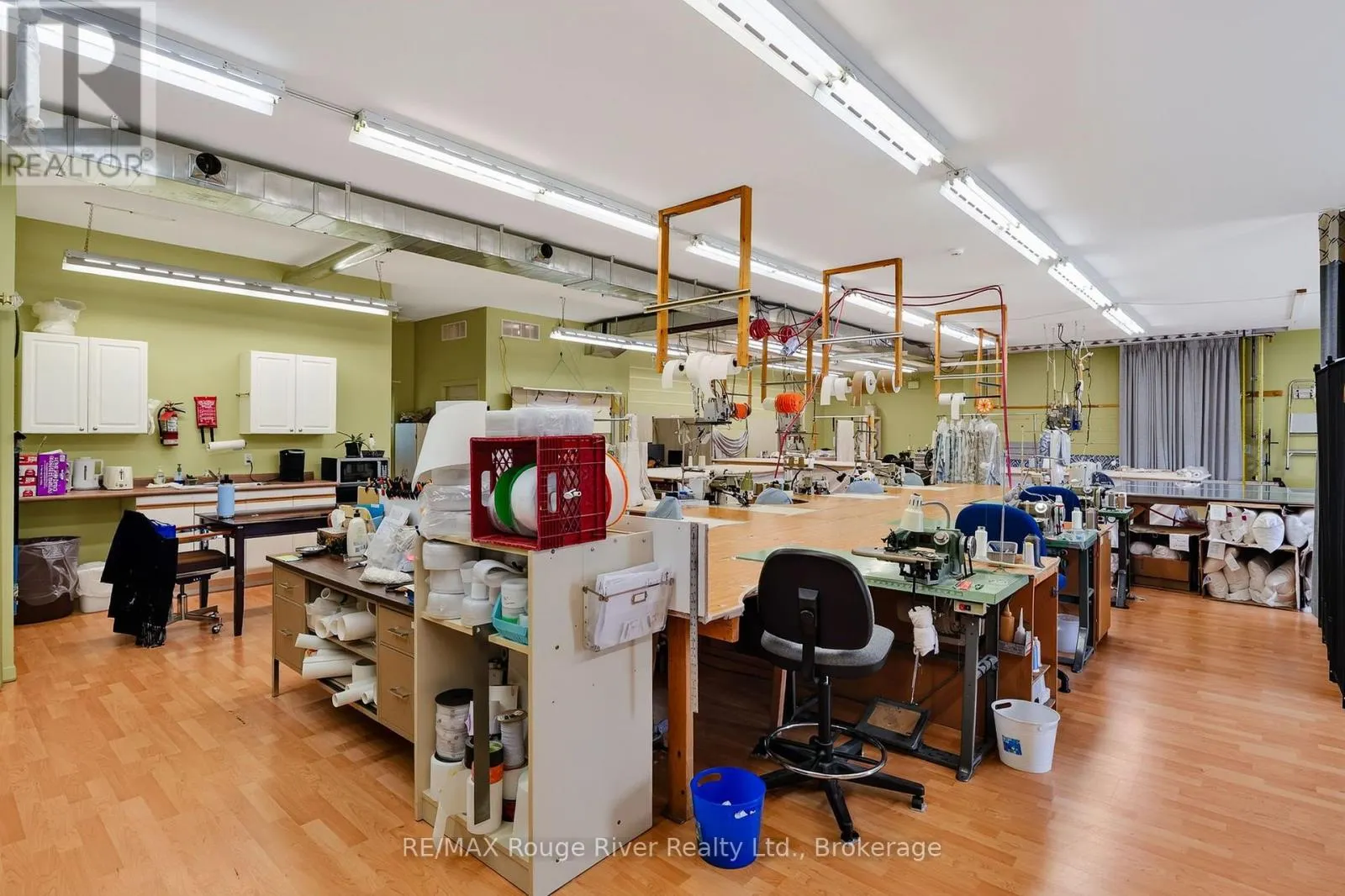 66 ELGIN STREET W
