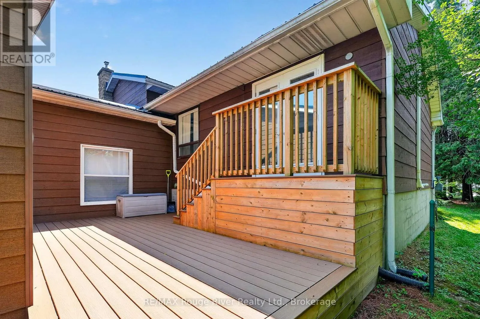 66 ELGIN STREET W