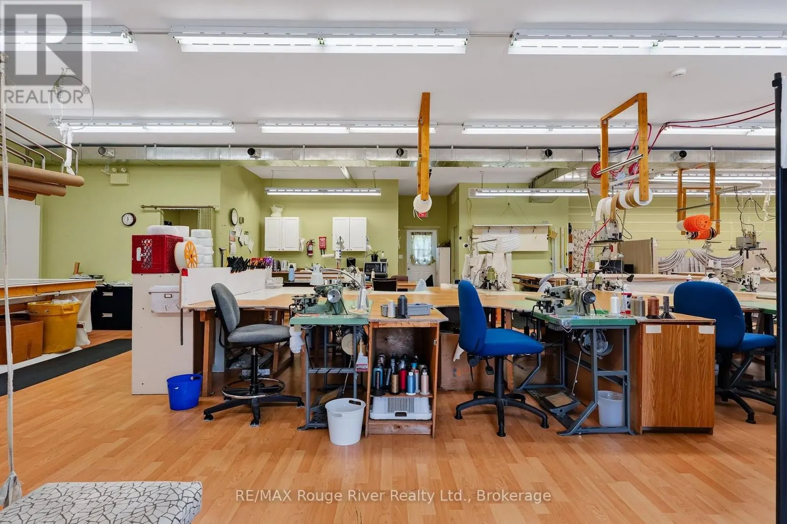 66 ELGIN STREET W