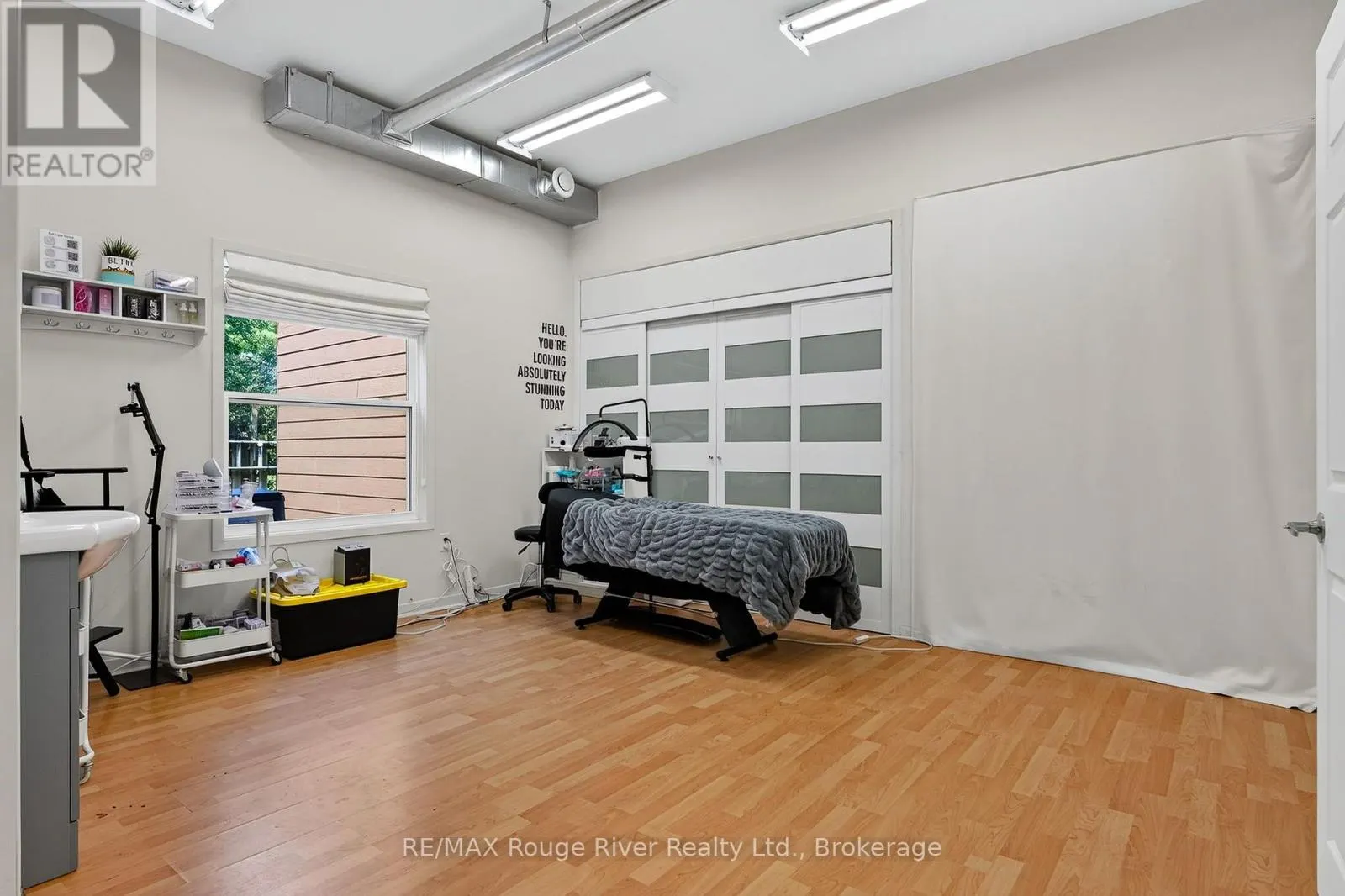 66 ELGIN STREET W