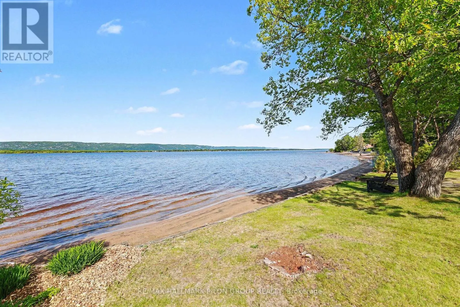 584 BAYVIEW DRIVE