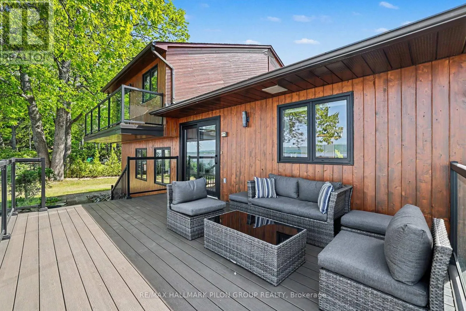 584 BAYVIEW DRIVE