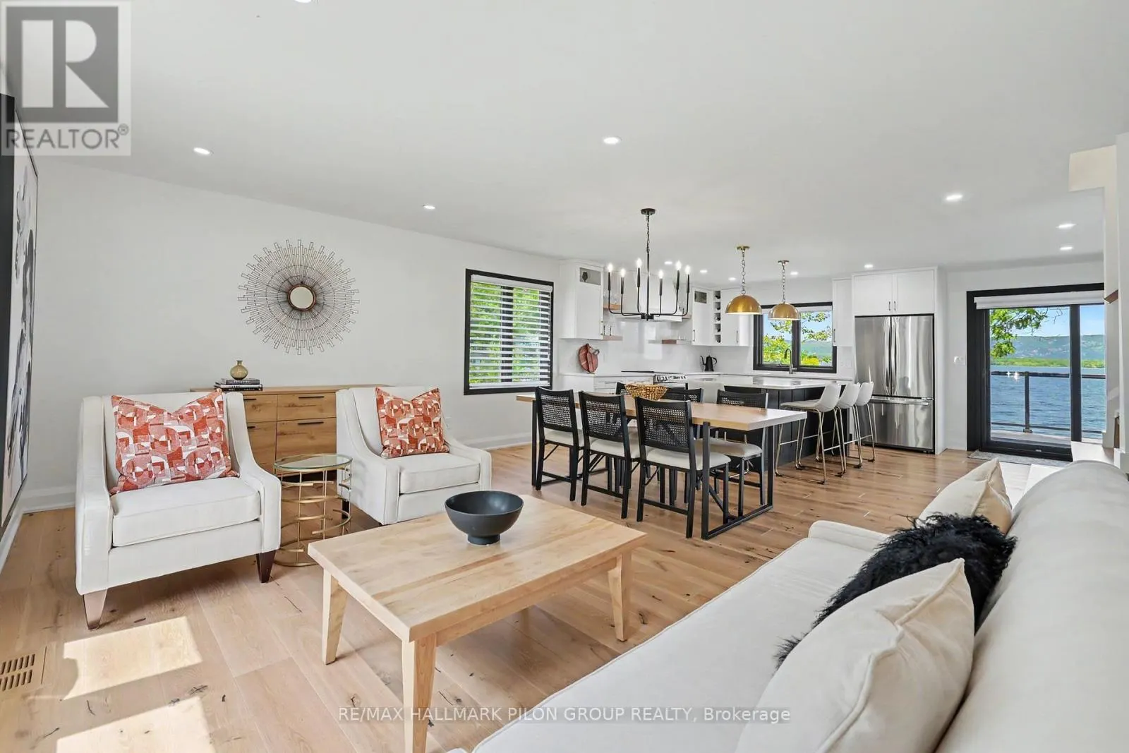 584 BAYVIEW DRIVE